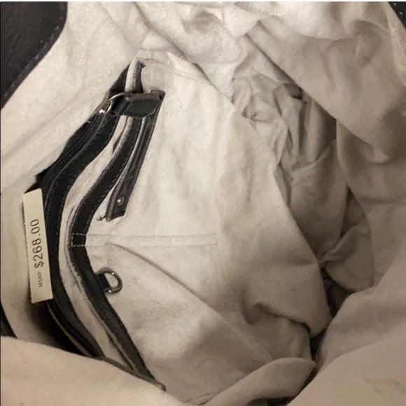 Leather backpack - Picture 3 of 3